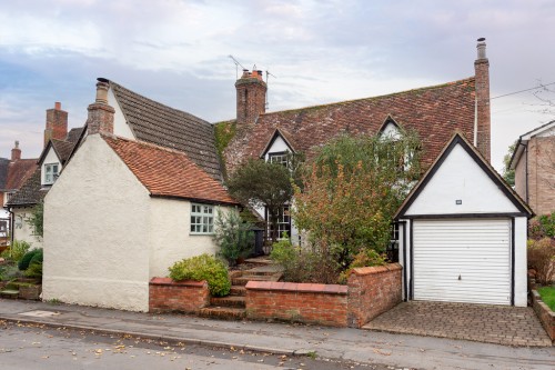 Arrange a viewing for Honey Bee Cottage, Riseley
